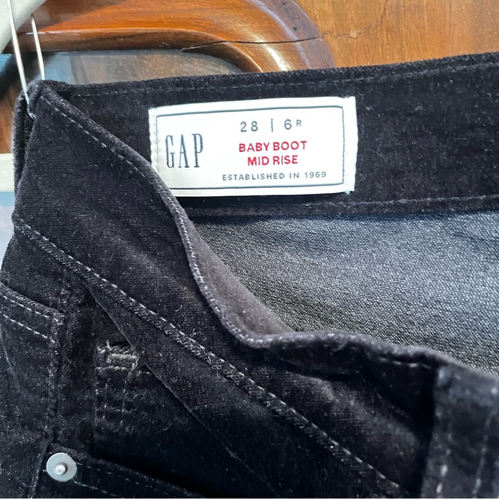 GAP Women's Baby Bootcut Mid Rise Black Corduroy - Picture 3 of 4